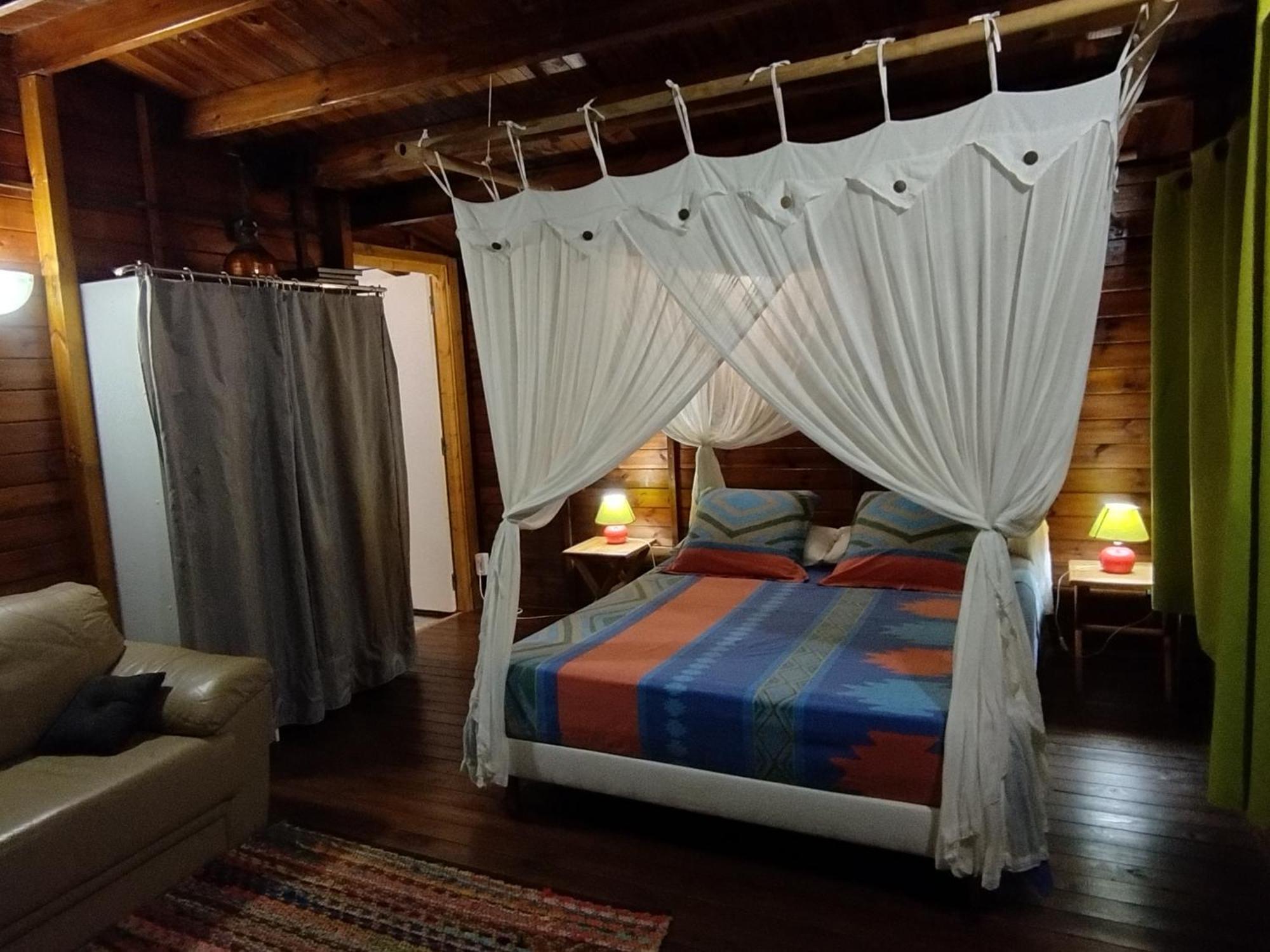 Insolite Arawakane Gites Du Manial Chalet Pointe-Noire Eksteriør billede